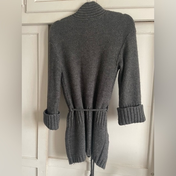 Vince Cardigan Sweater. Wool Blend. Pre-Owned. - Picture 5 of 8